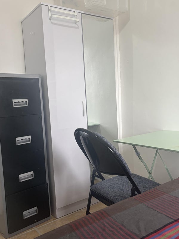 Room Canton Street in Greater London