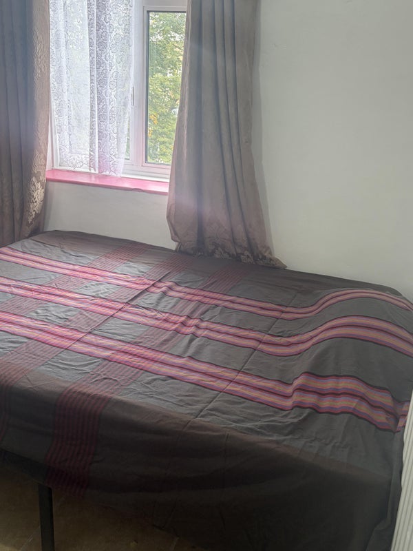 Room Canton Street in Greater London
