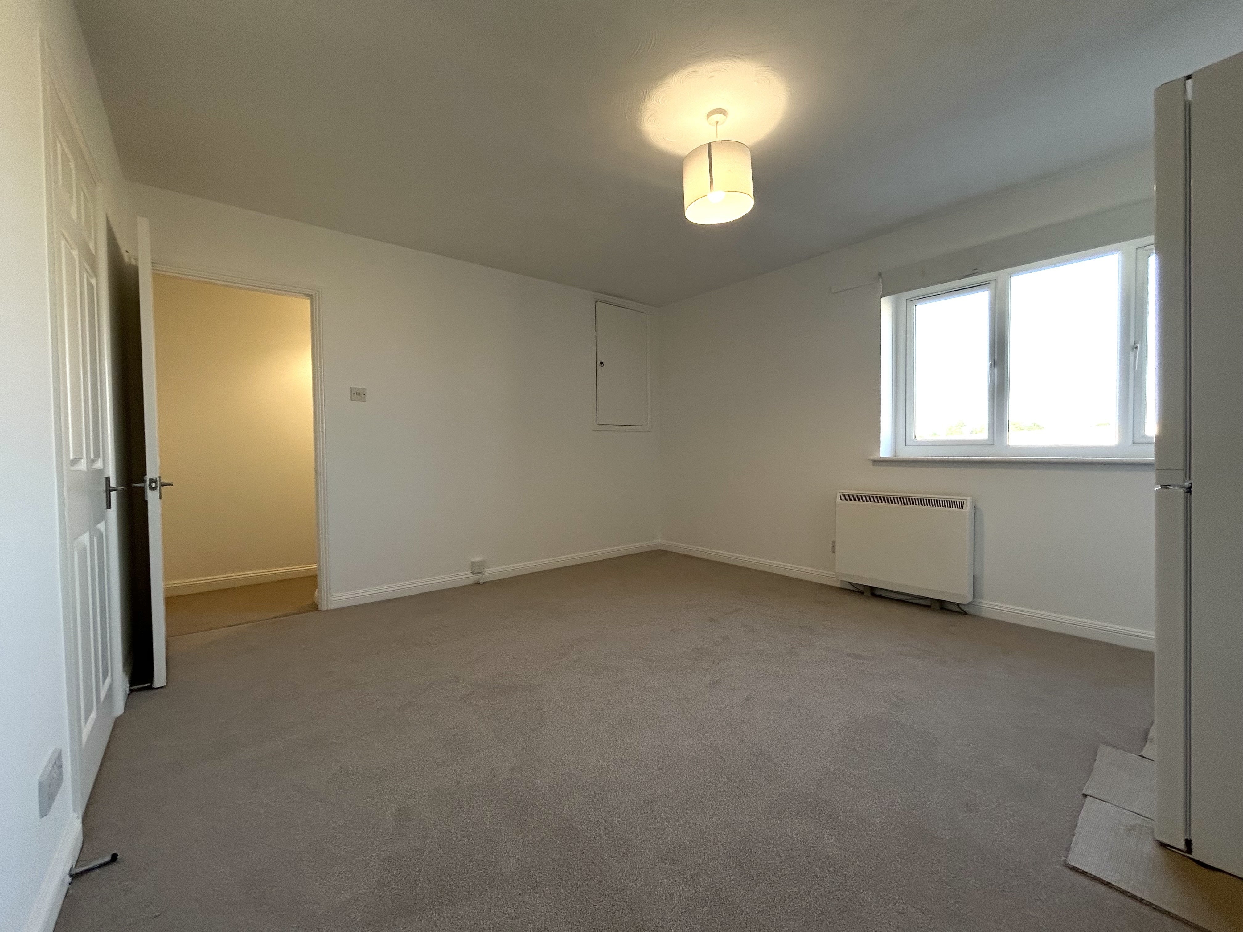 Flat Salisbury Road in Netheravon