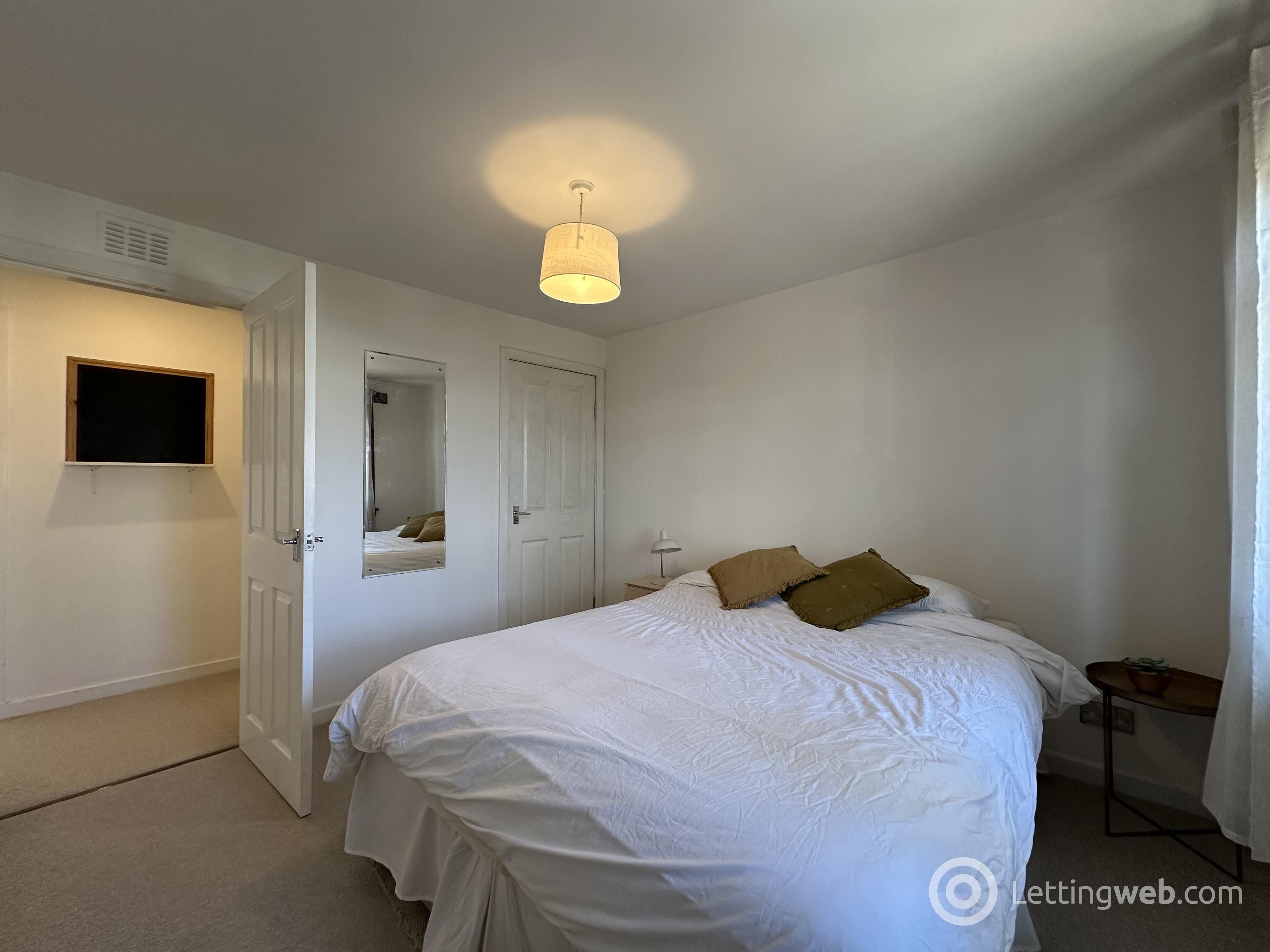 Flat Marine Court in Aberdeen