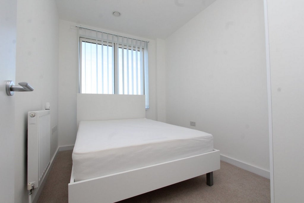 Room Globe Road in Greater London