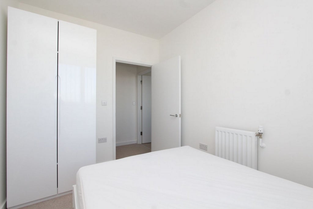 Room Globe Road in Greater London