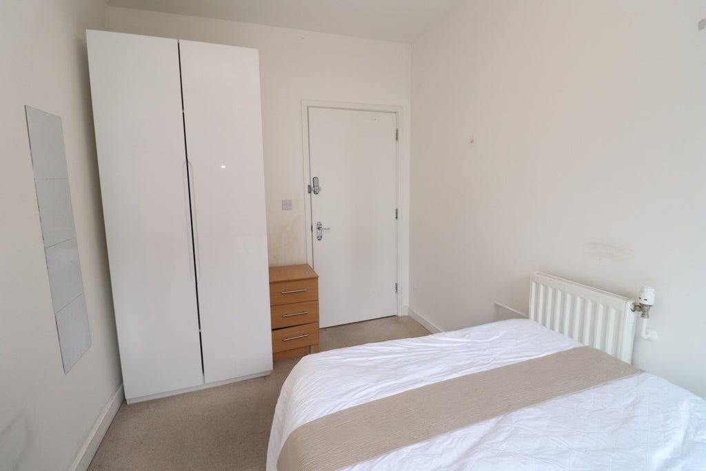 Room Globe Road in Greater London