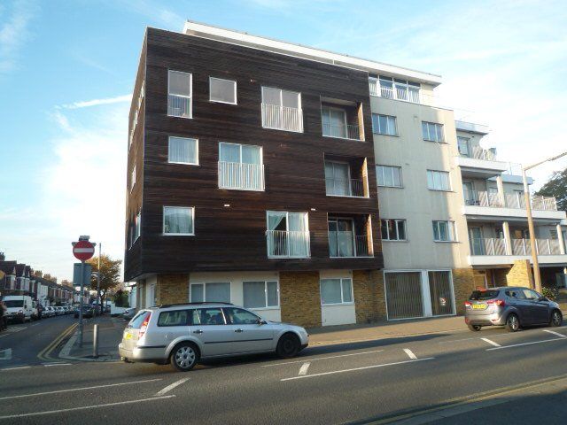 Flat Hamlet Court Road in Southend-on-Sea