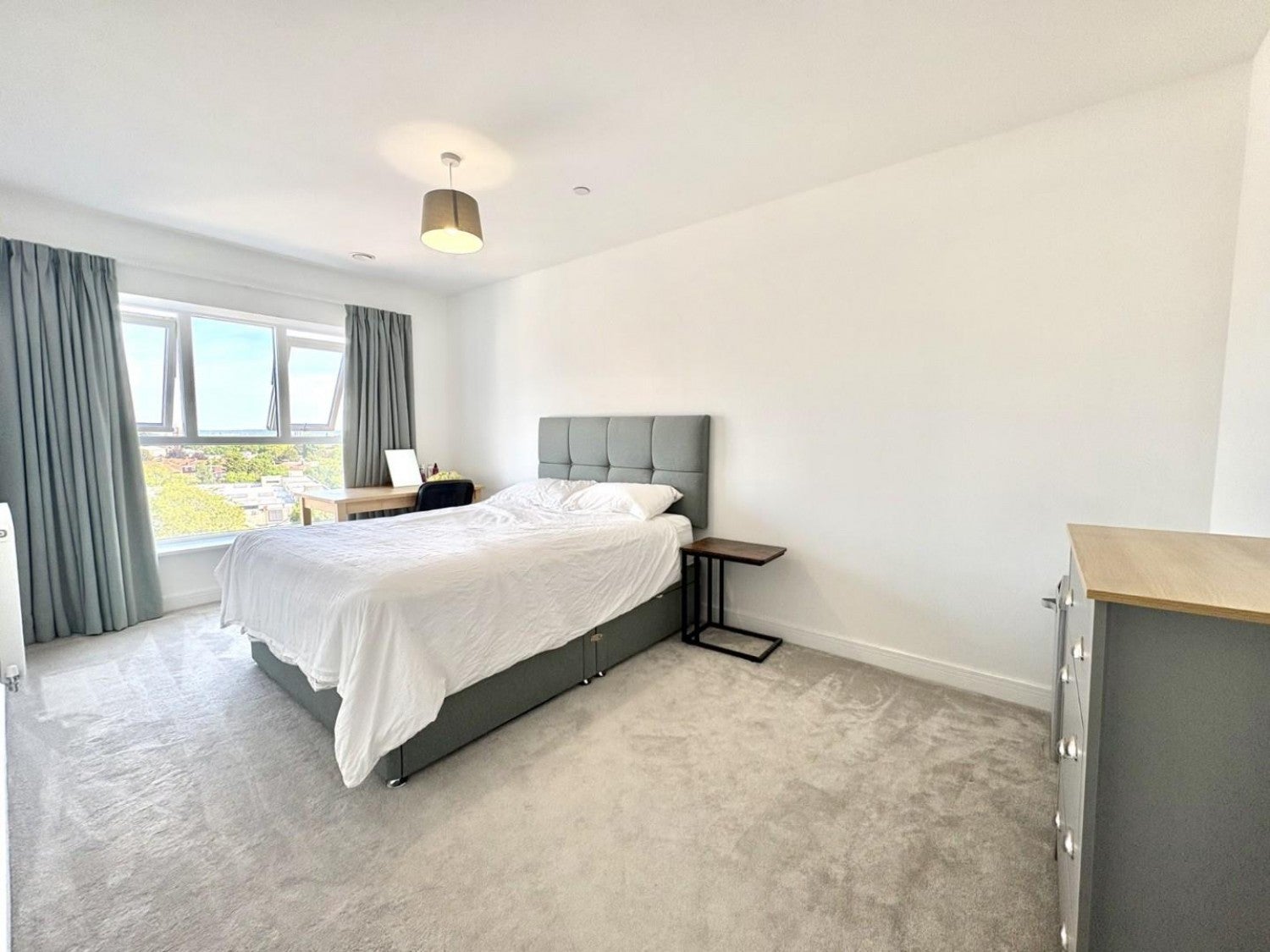 Flat Material Walk in Greater London