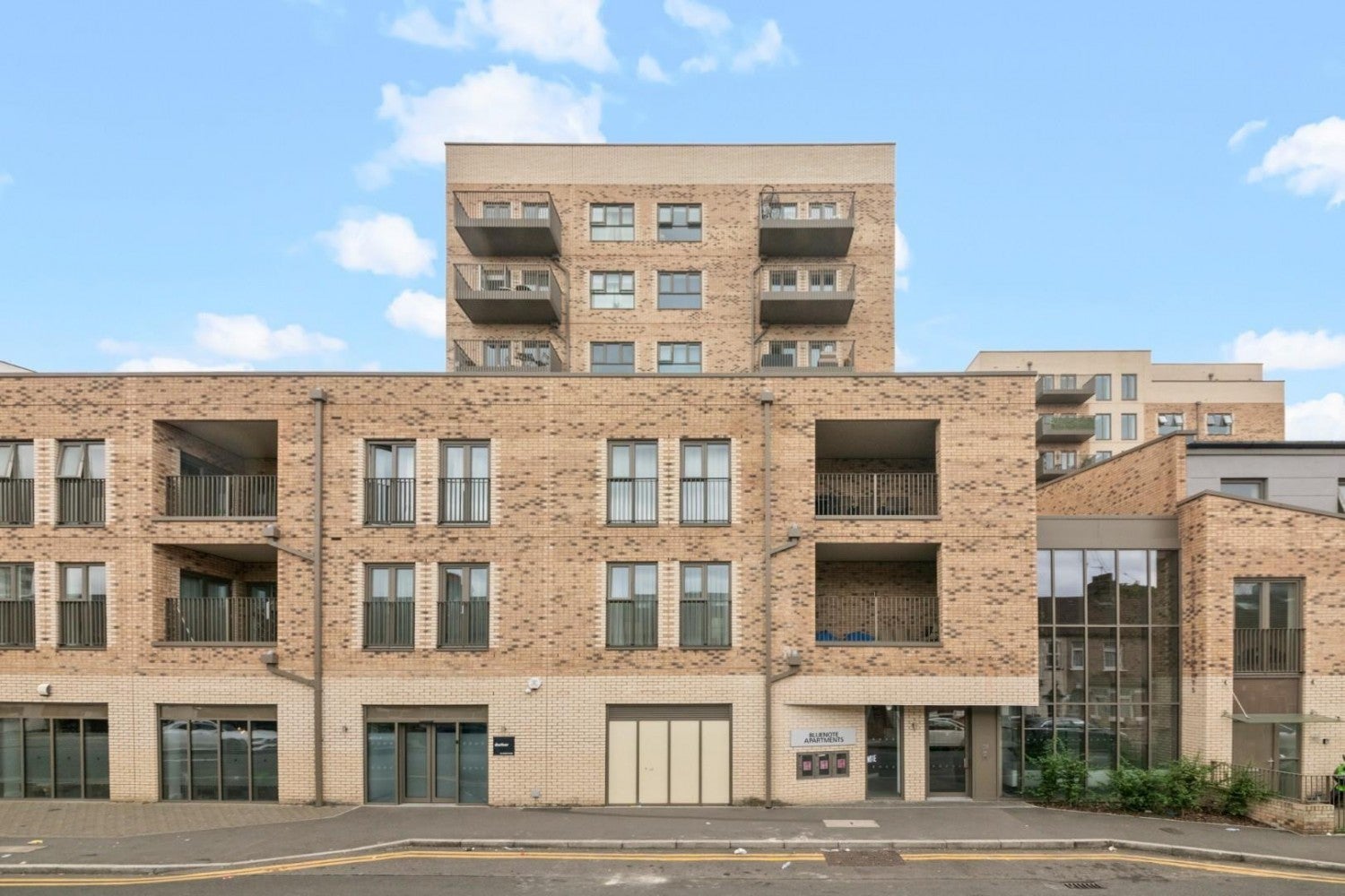 Flat Material Walk in Greater London