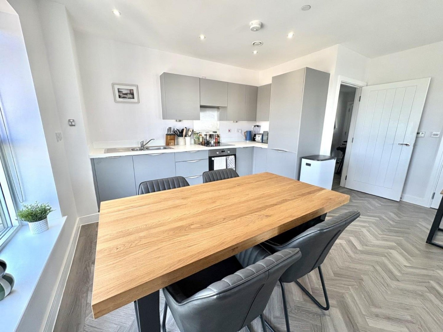 Flat Material Walk in Greater London