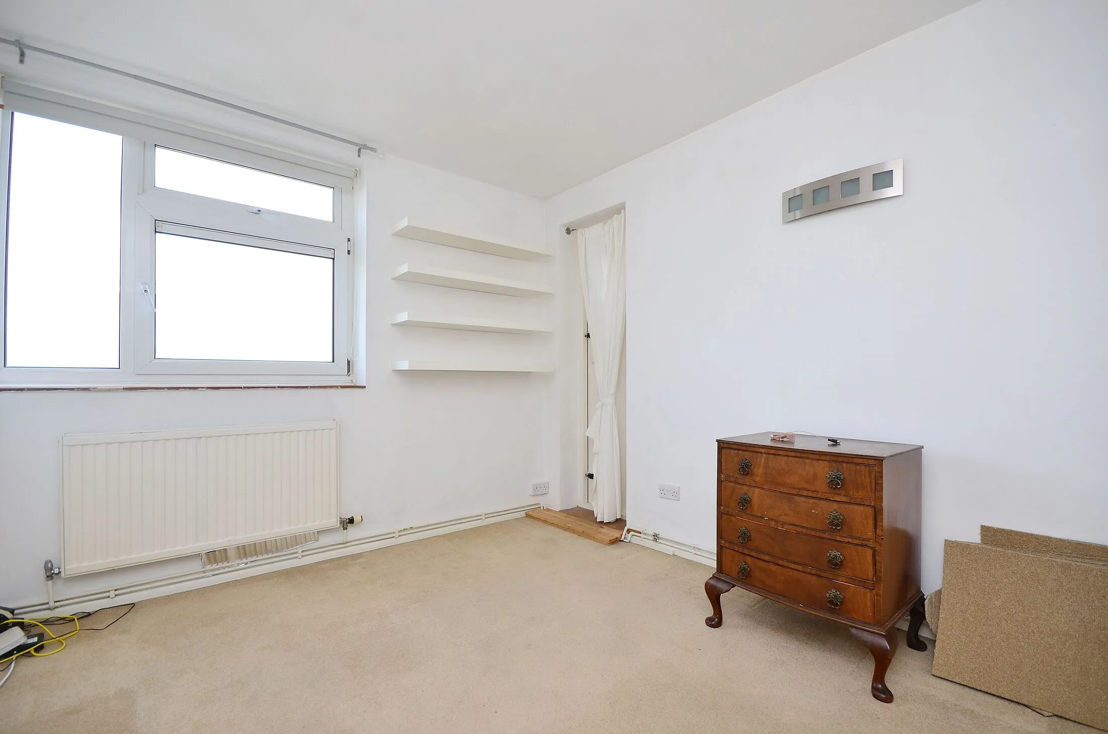 Flat Canterbury Crescent in Greater London