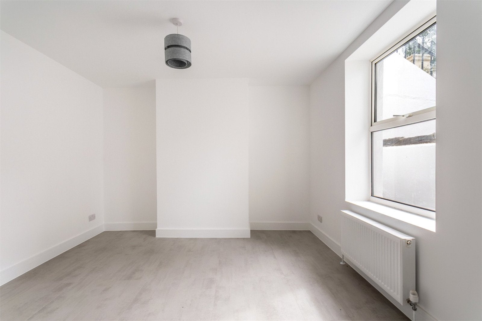 Flat Elm Grove in Brighton