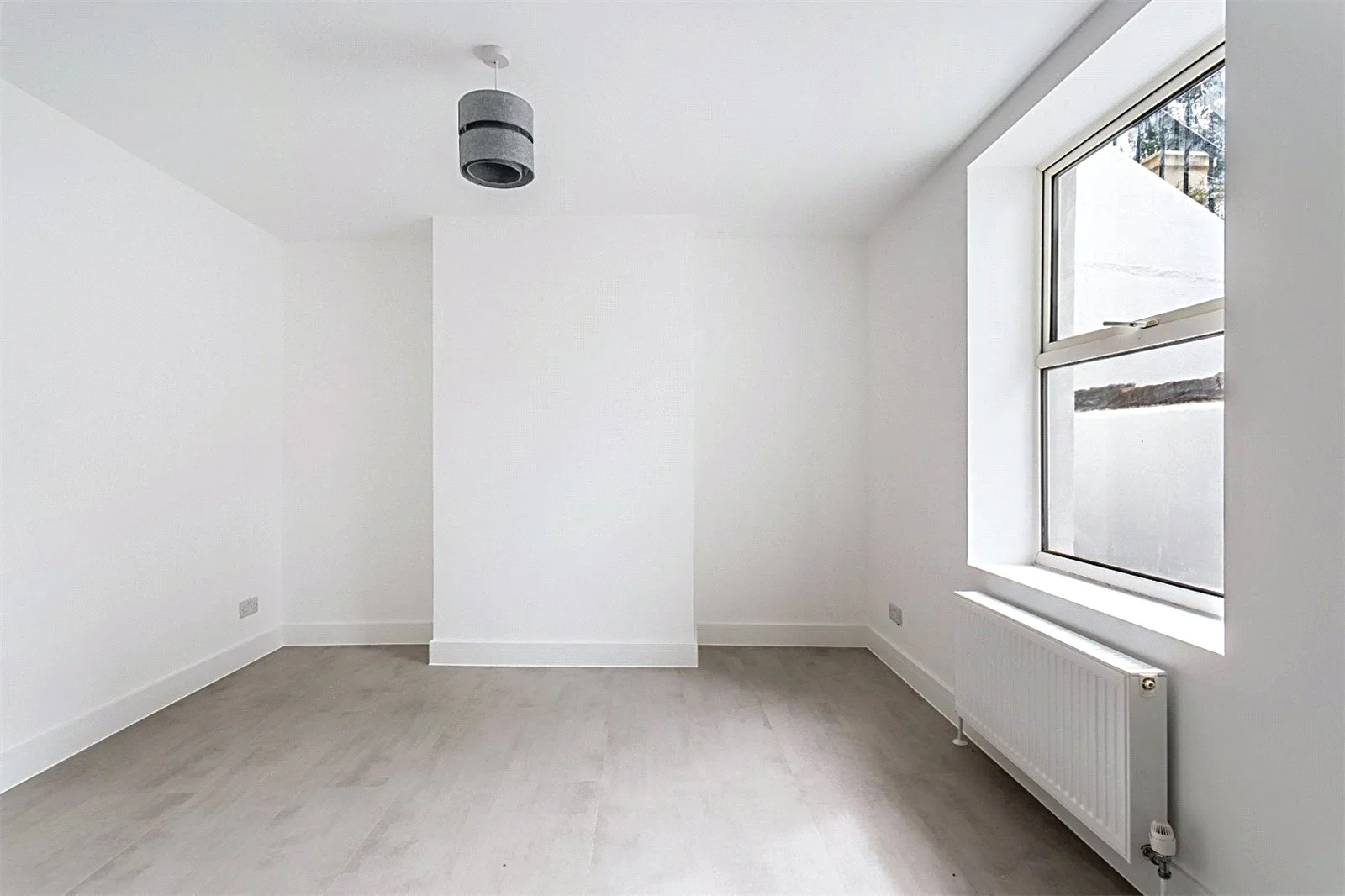 Flat Elm Grove in Brighton