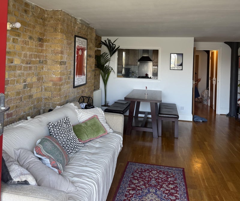 Room Rotherhithe Street in Greater London