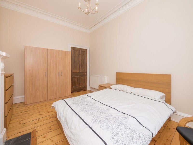 Flat Comely Bank Place in City of Edinburgh
