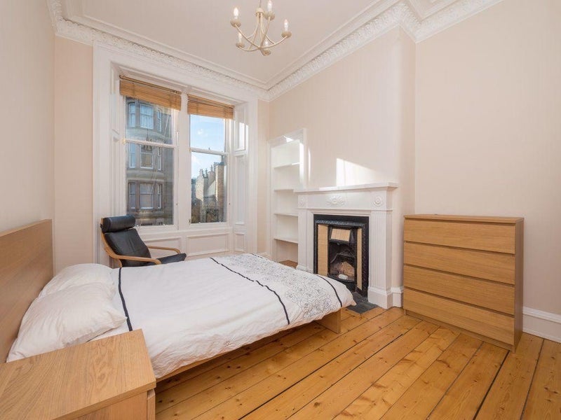 Flat Comely Bank Place in City of Edinburgh