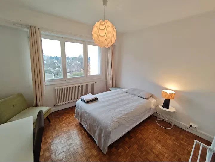 Chambre Rue du Châtelet à Gaillard