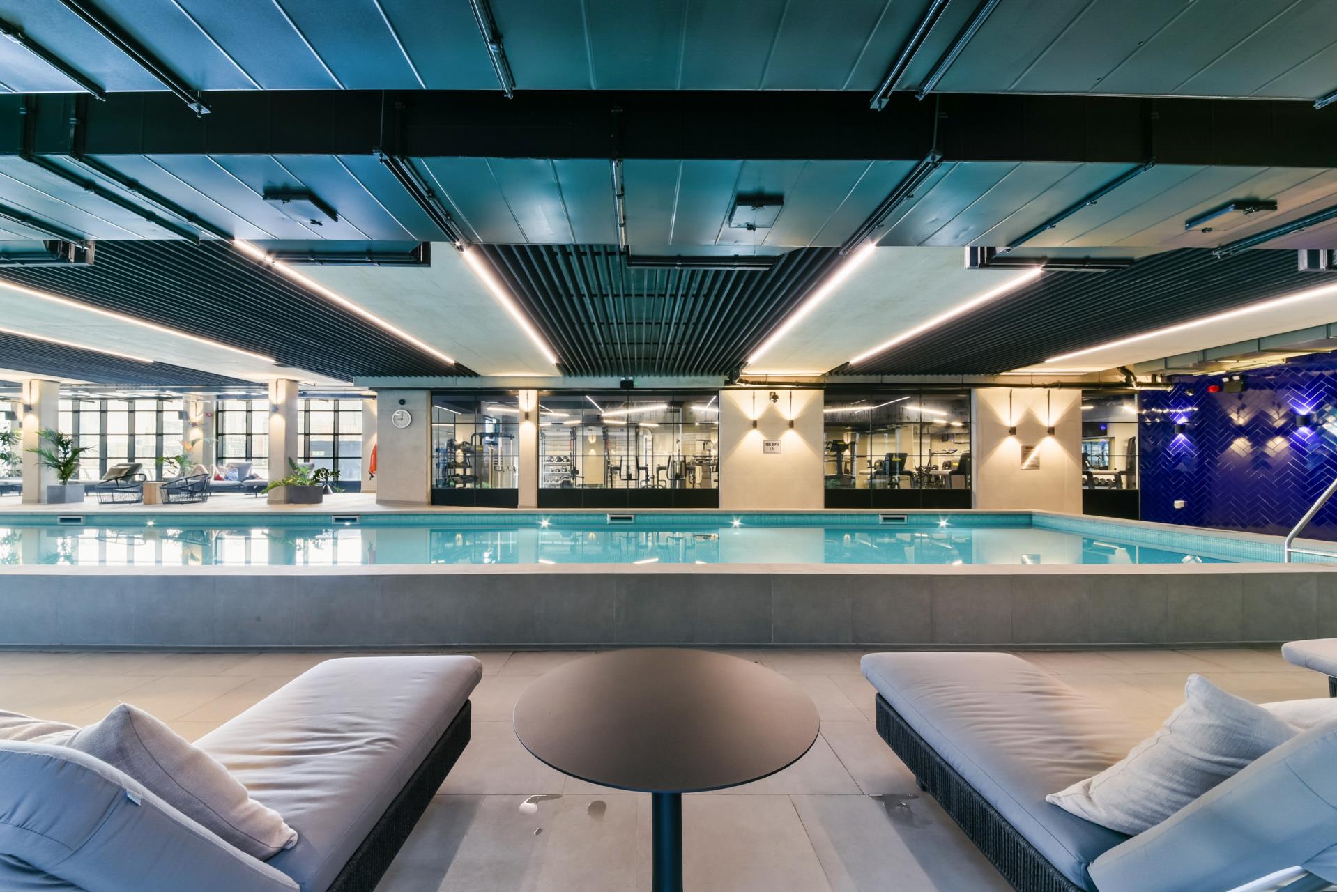 Flat Castle Slip in Greater London