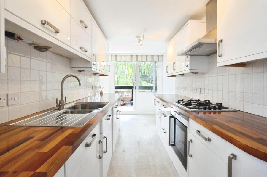 Flat Carlisle Avenue in St Albans