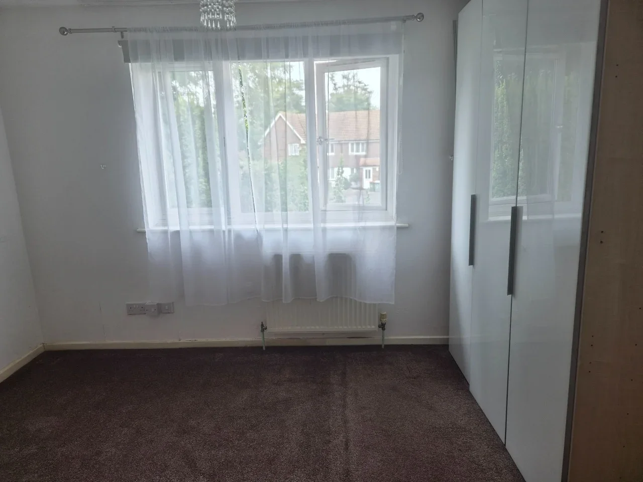 House Bowers Walk in Greater London