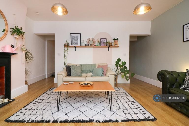 Flat Greenbrook Terrace in Taunton