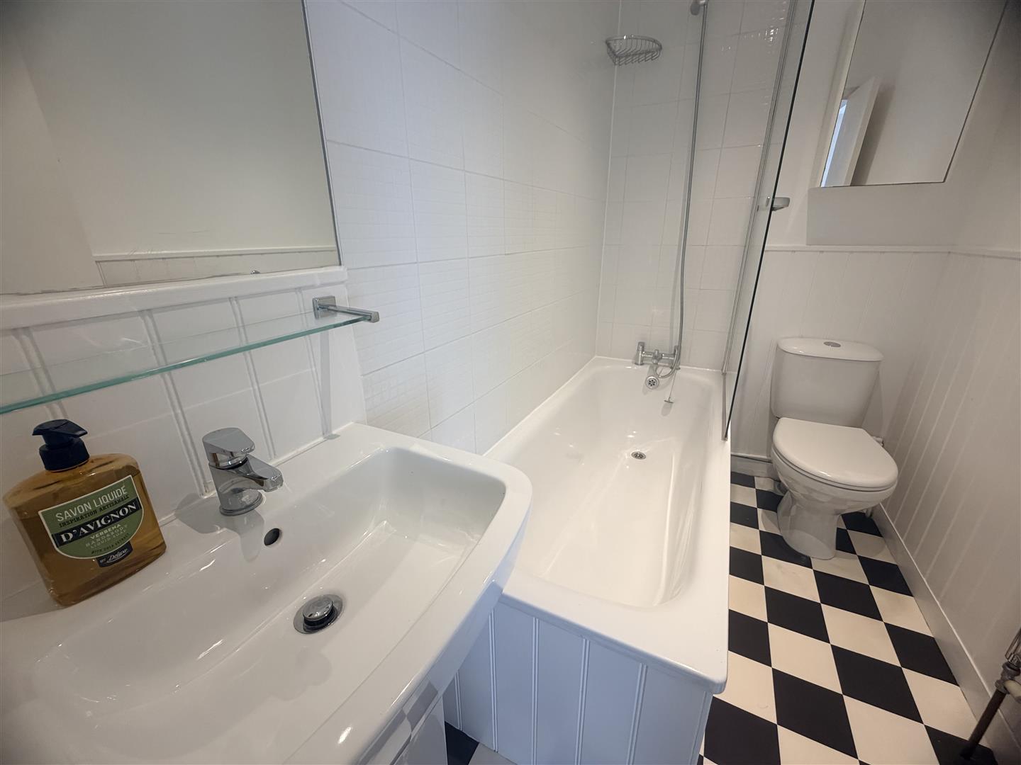 Flat Edward Road in St Leonards