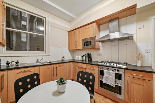 Room Lanark Place in City of Westminster