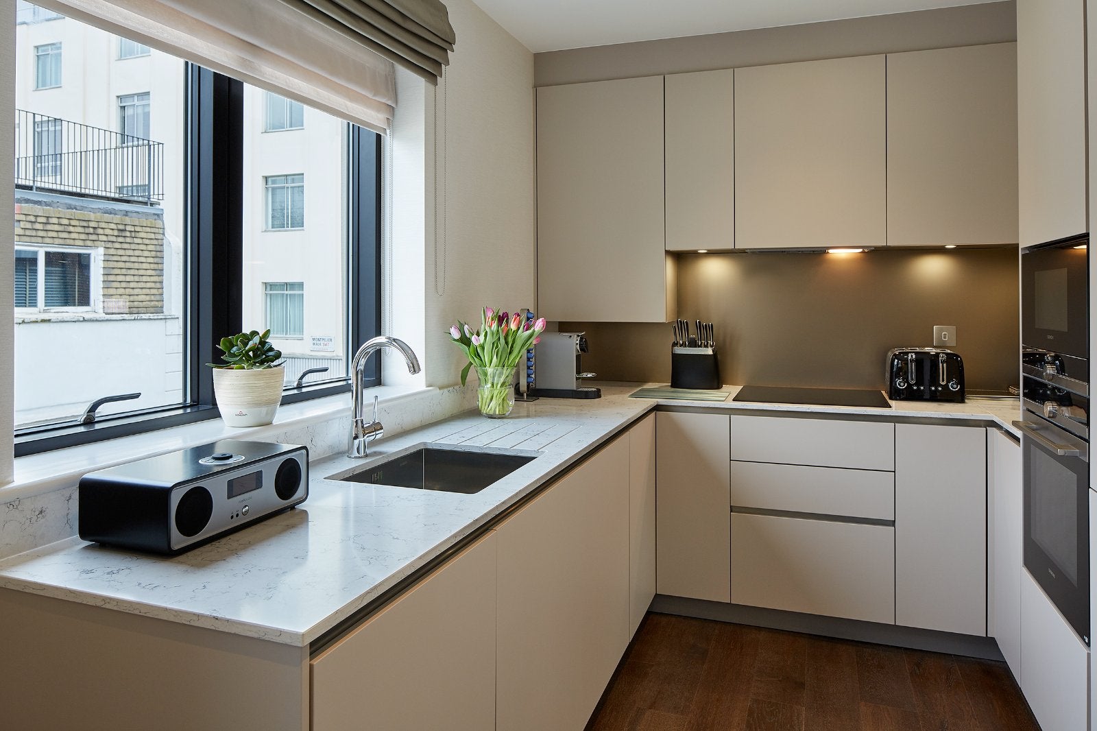 Flat Cheval Place in Greater London