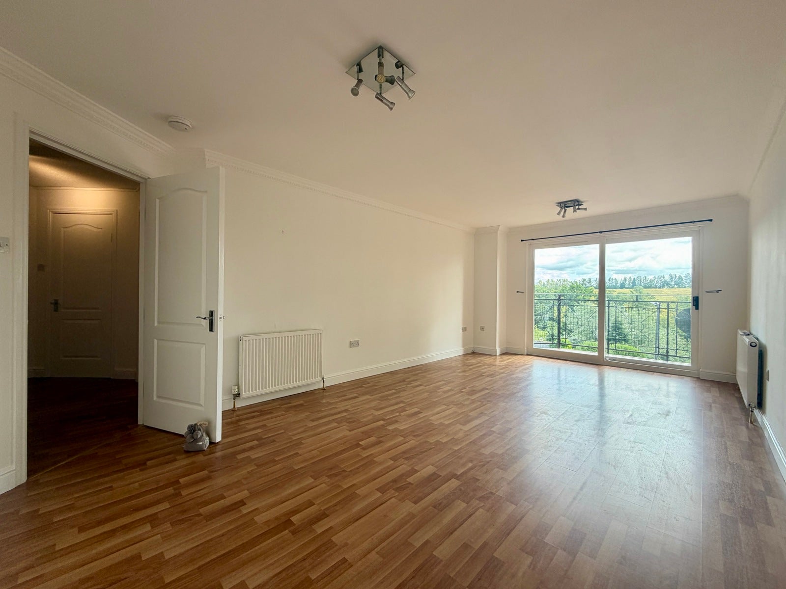 Flat Silverwells Crescent in Glasgow