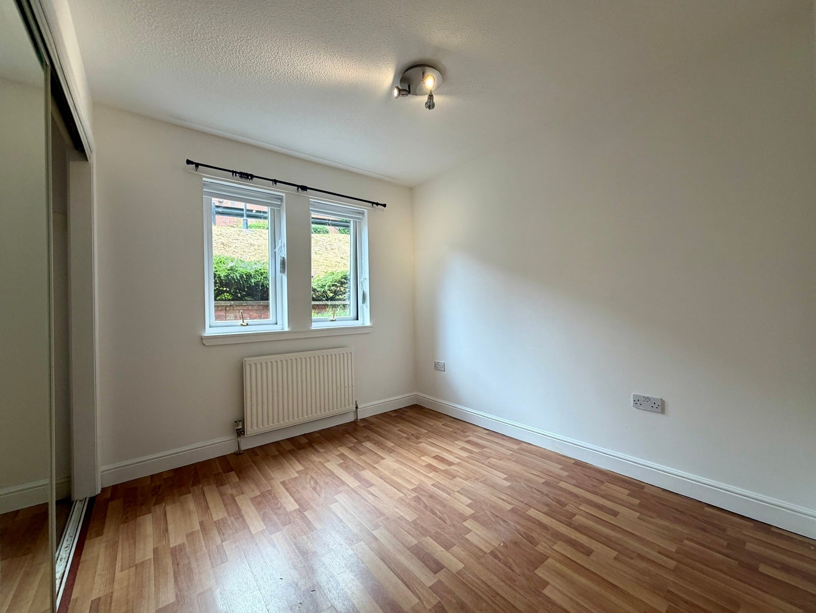 Flat Silverwells Crescent in Glasgow