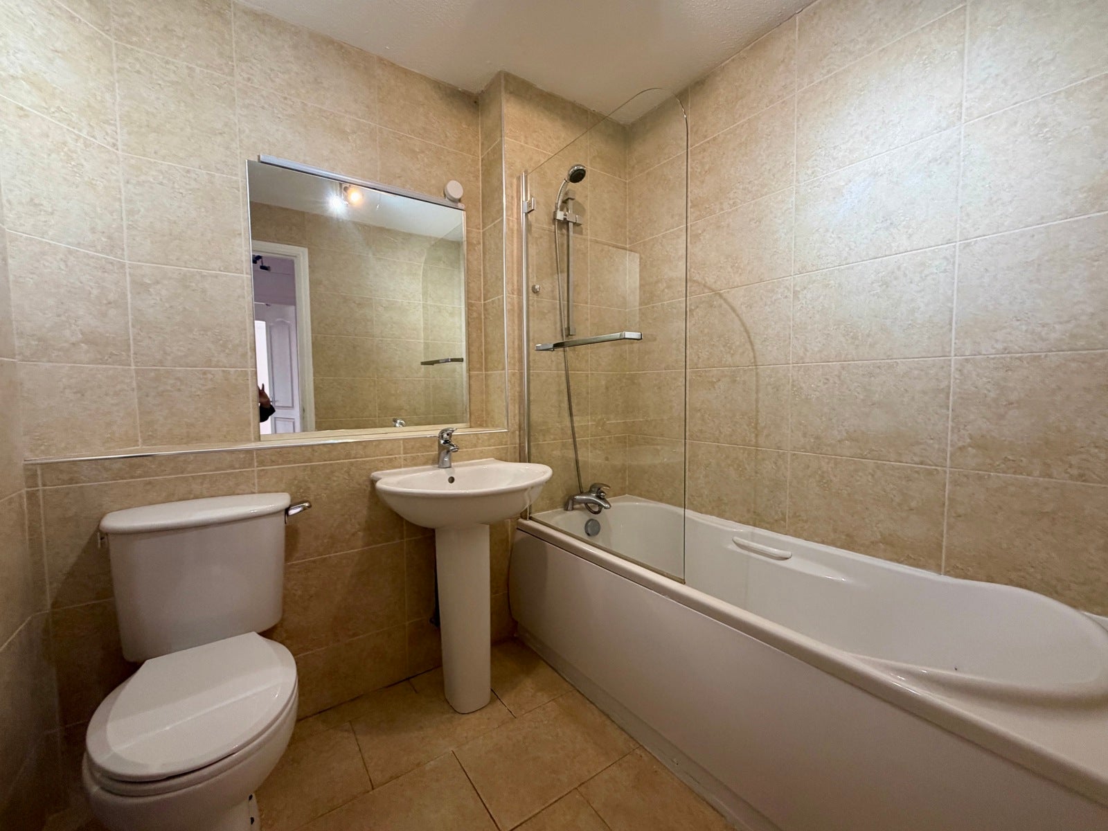 Flat Silverwells Crescent in Glasgow