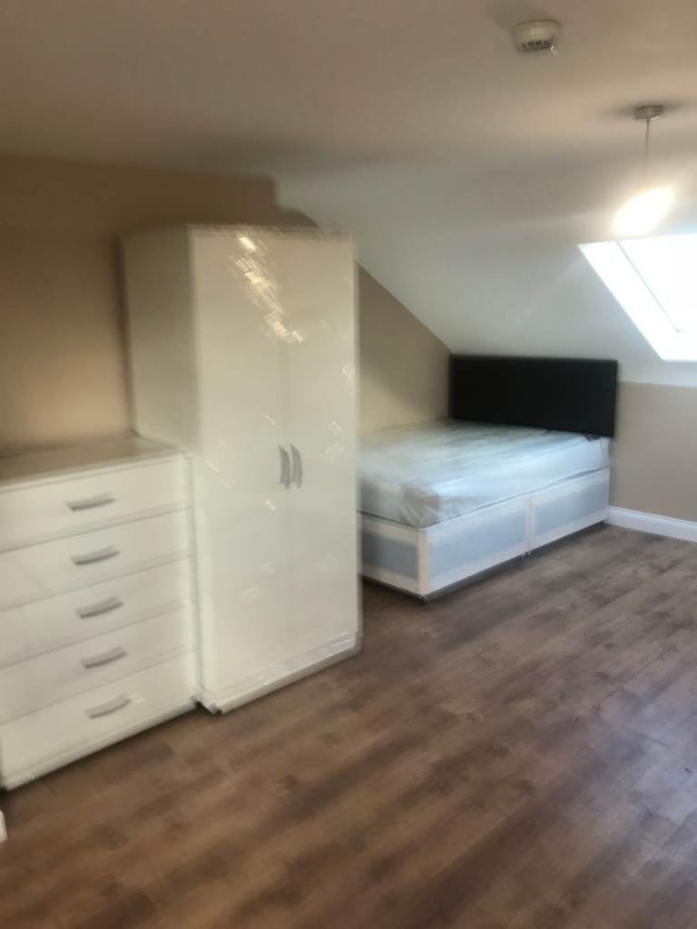 Room Hitchin Road in Luton