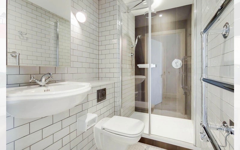 Room Engineers Way in Greater London