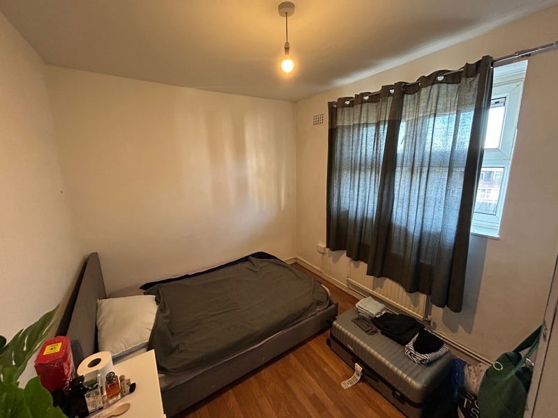 Room Blore Close in Greater London