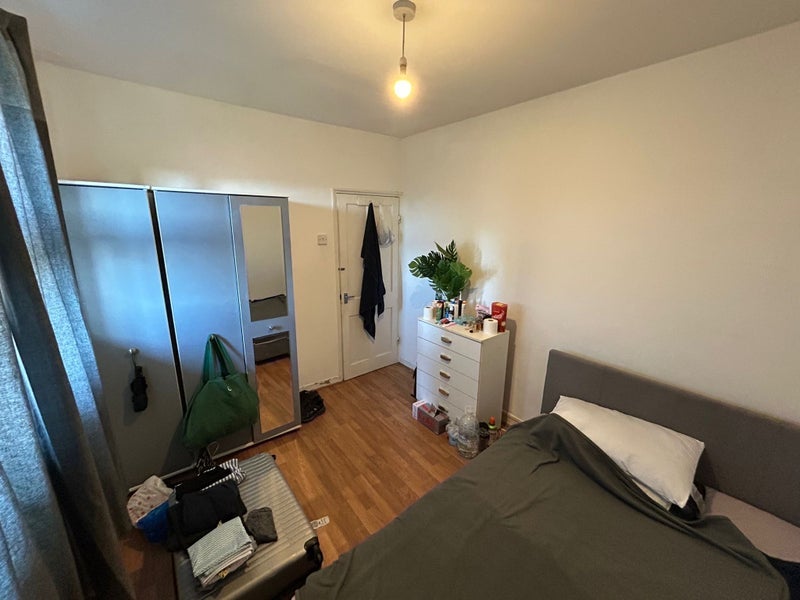 Room Blore Close in Greater London