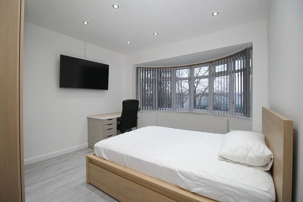 Room Byron Street Extension in Charnwood