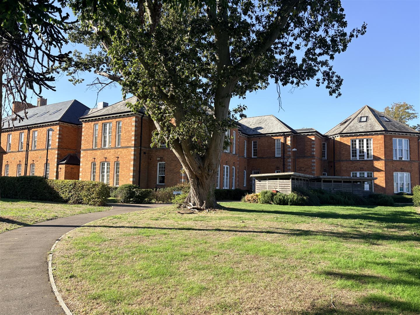 Flat Longley Road in Chichester