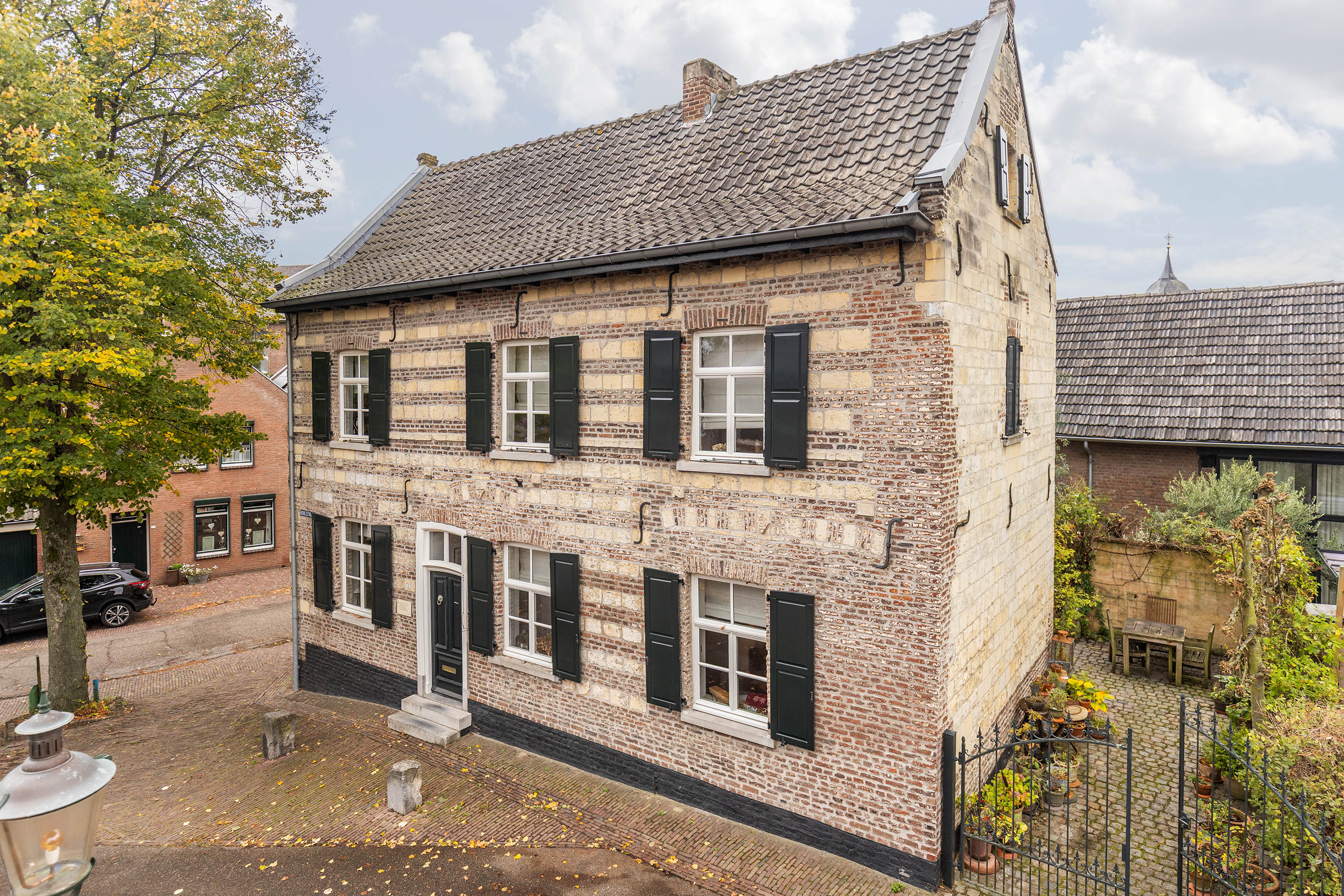 Hoolstraat 1 in Urmond