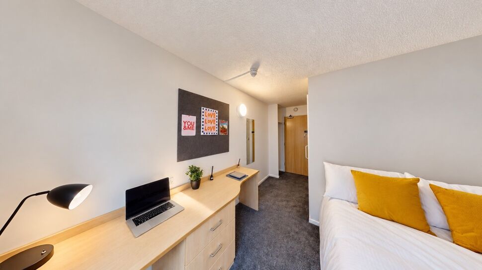 Room Leadmill Road in Sheffield