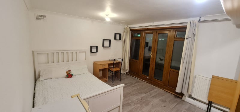 Room Addington Road in Greater London