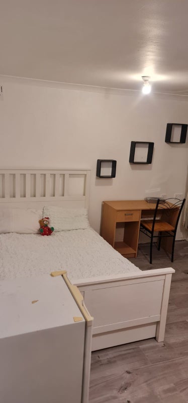 Room Addington Road in Greater London
