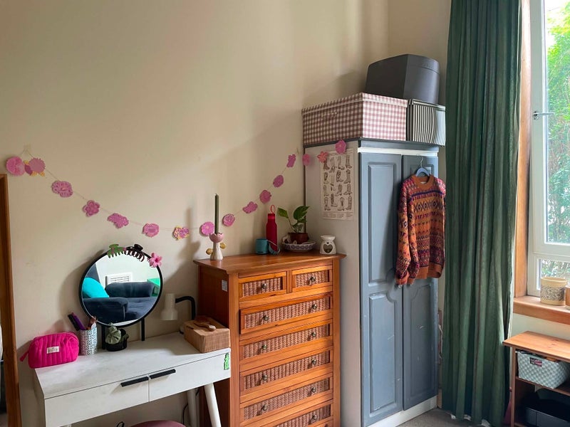Room Langside Road in Glasgow