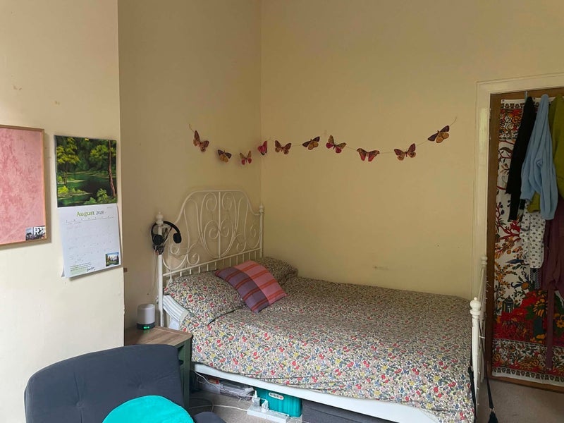 Room Langside Road in Glasgow