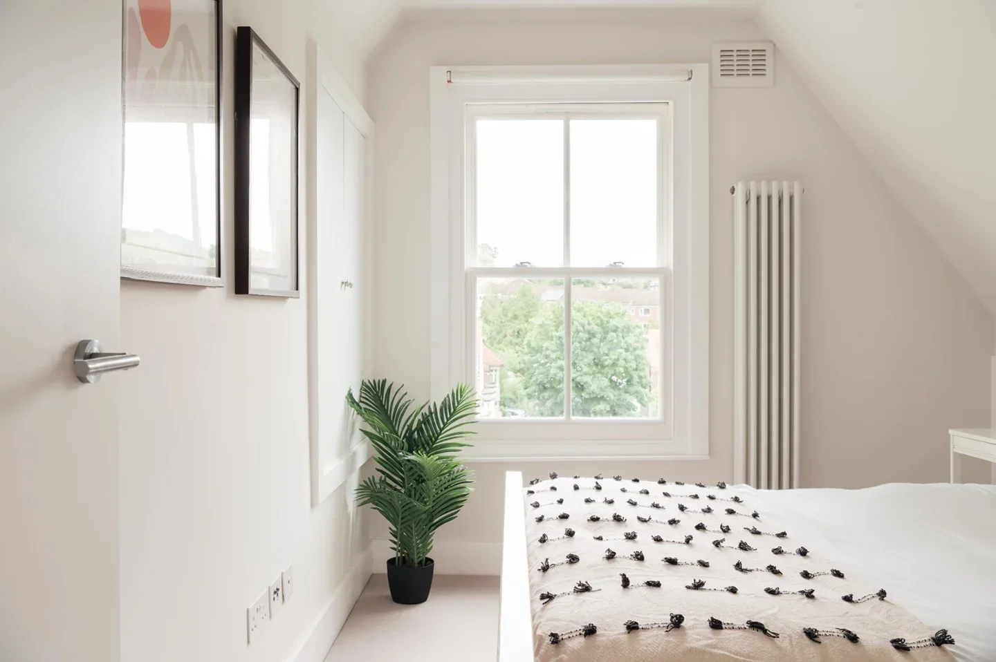 Flat Boveney Road in Greater London
