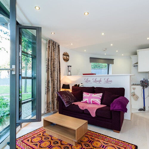 Flat Montaigne Close in City of Westminster