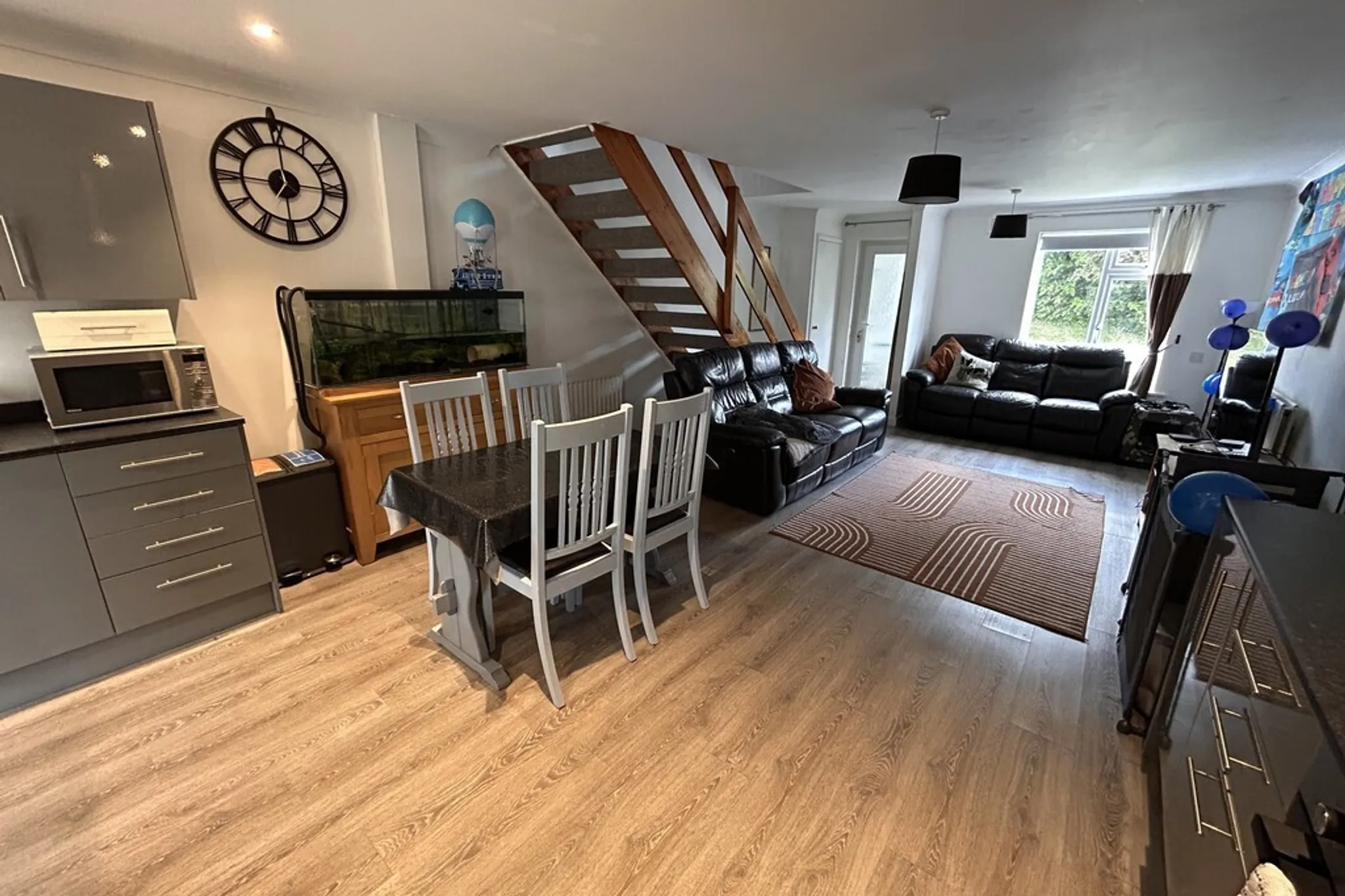 Flat Lime Close in Frome