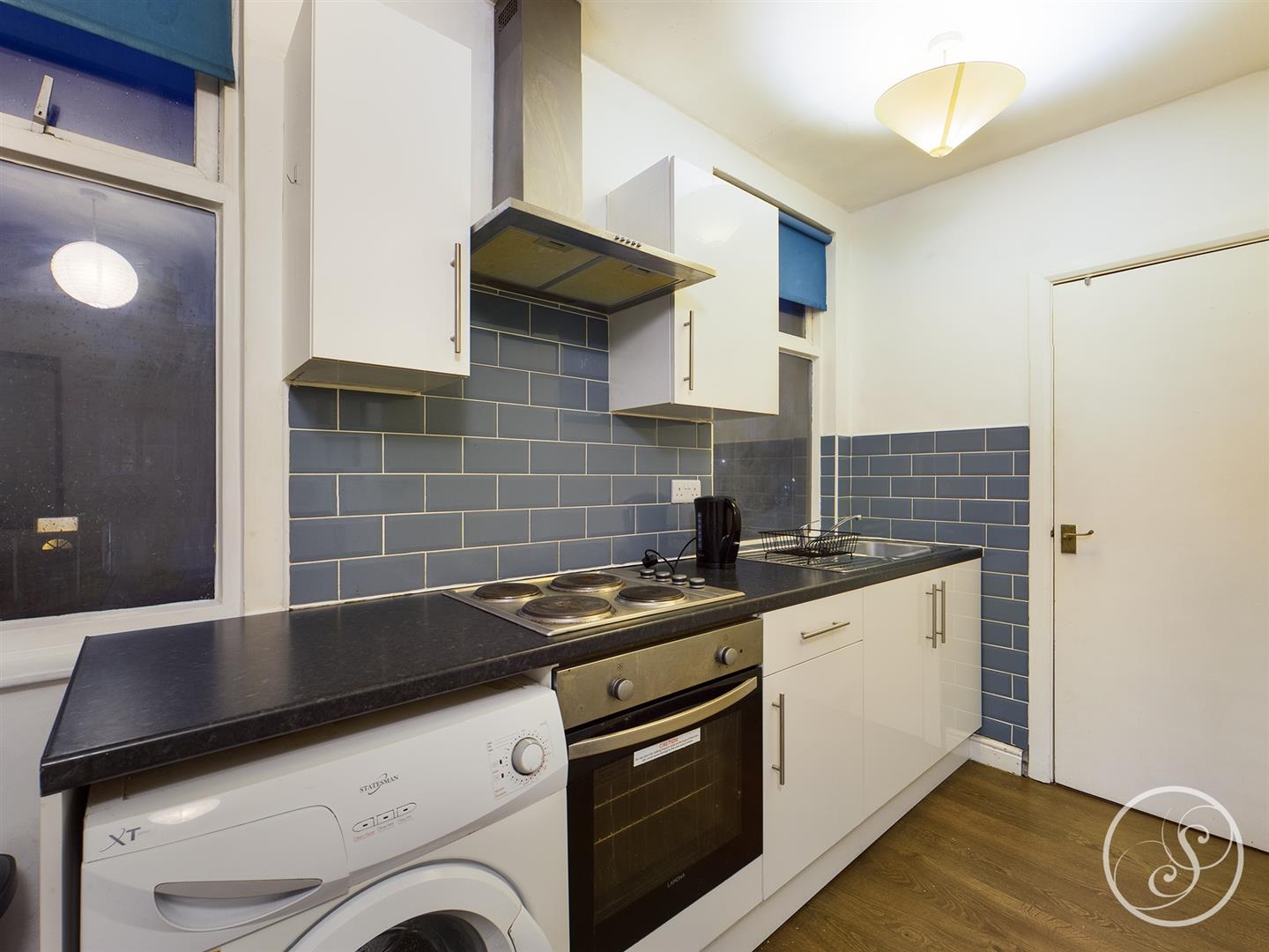 Flat Zermatt Terrace in Leeds