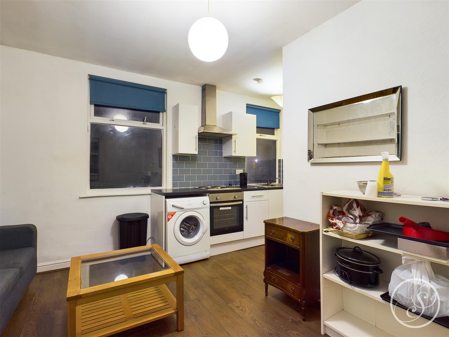 Flat Zermatt Terrace in Leeds