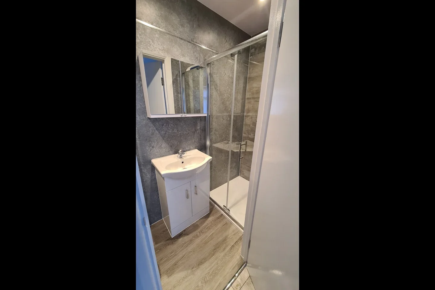 Room Malvern Avenue in Greater London