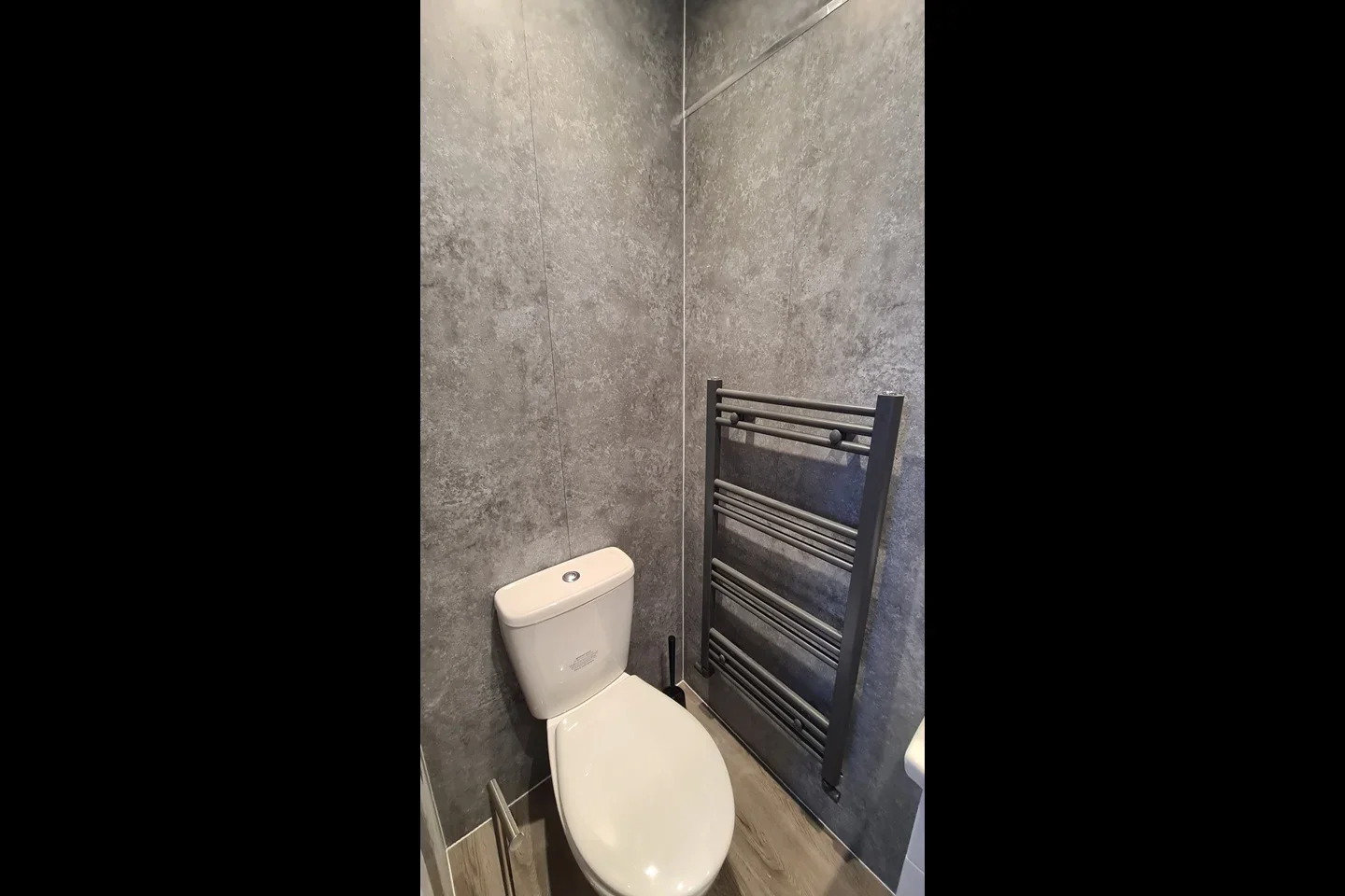 Room Malvern Avenue in Greater London