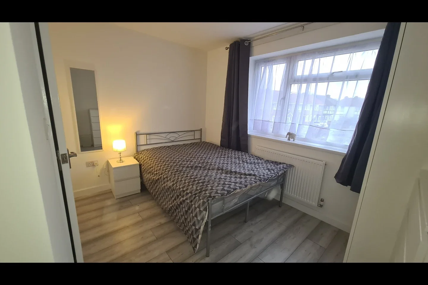 Room Malvern Avenue in Greater London