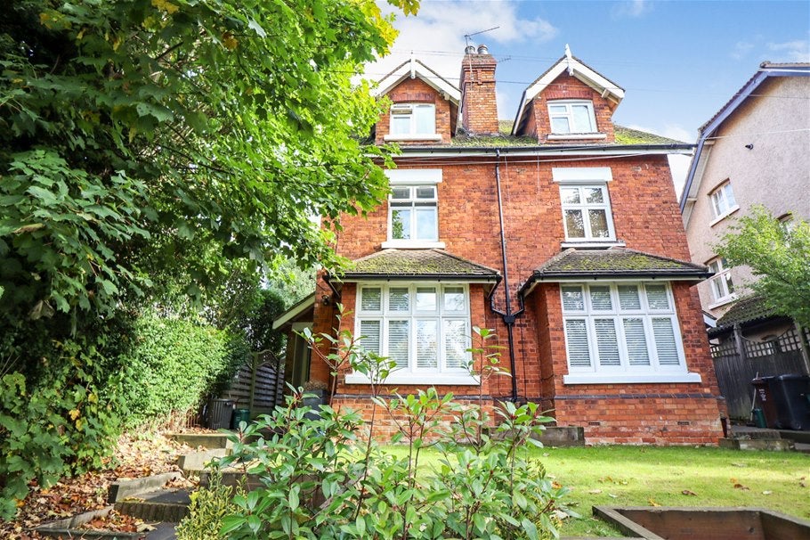 Flat Carlton Road in St Albans
