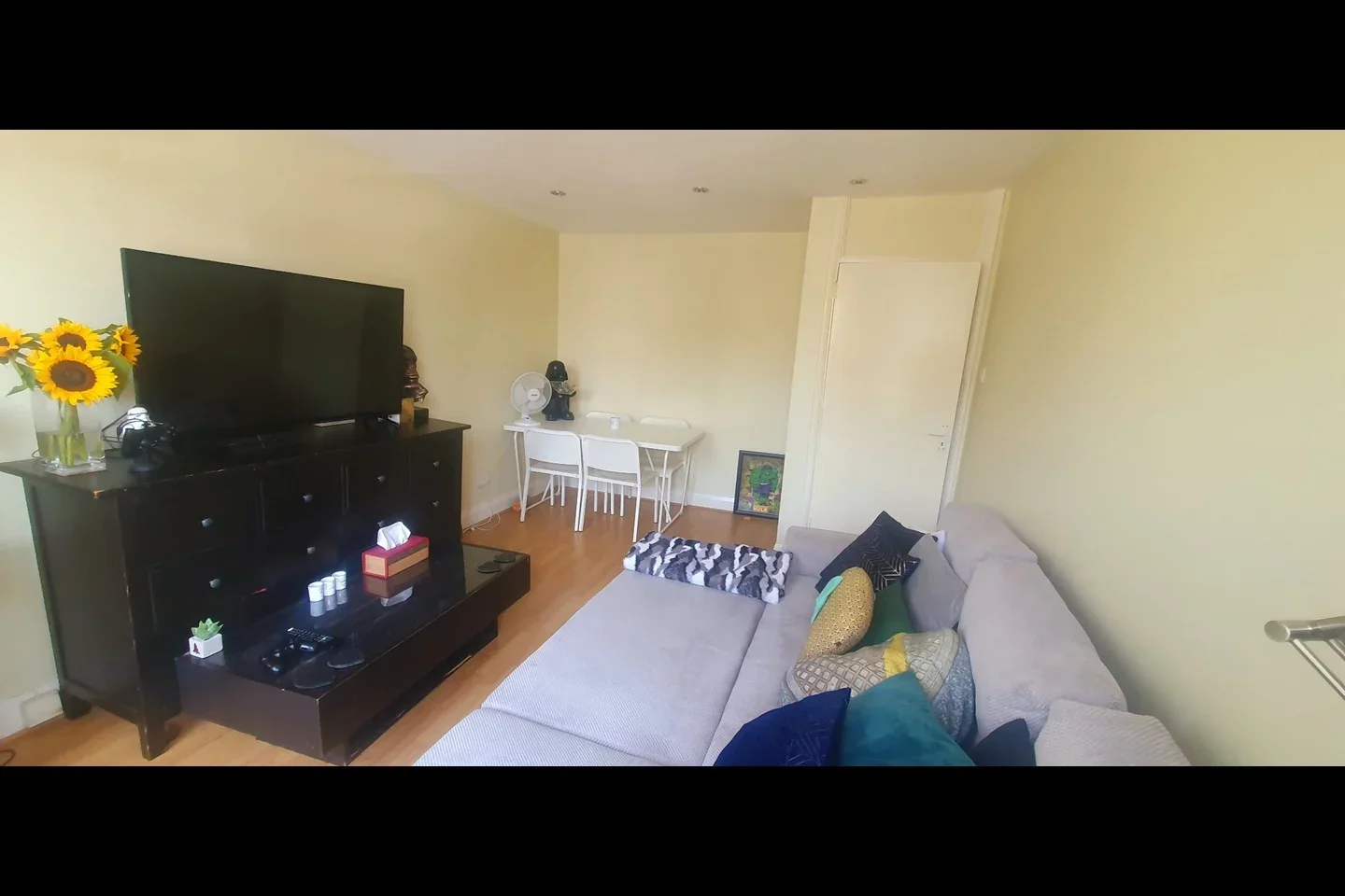 Flat Bournevale Road in Greater London